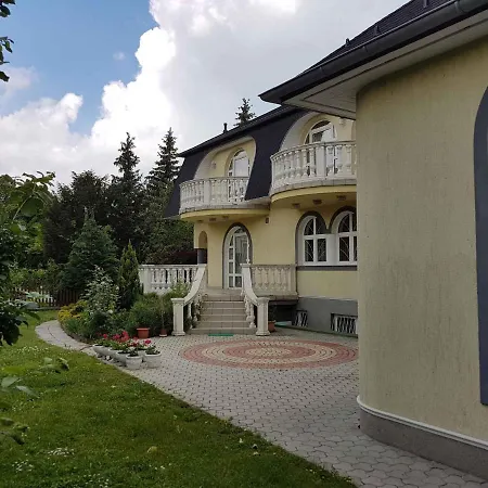 דירה In Balaton 37044 *